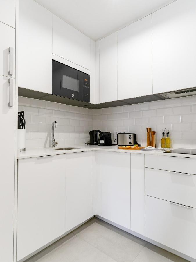 Limehome Madrid Calle Ave Maria - Estancia Temporal Екстериор снимка